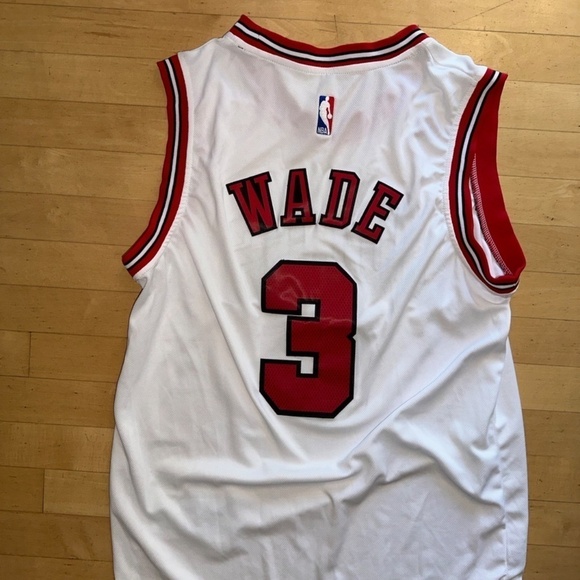 Adidas Swingman Bulls 3/Wade  Jersey,  Med.   GD1035 - Picture 2 of 4